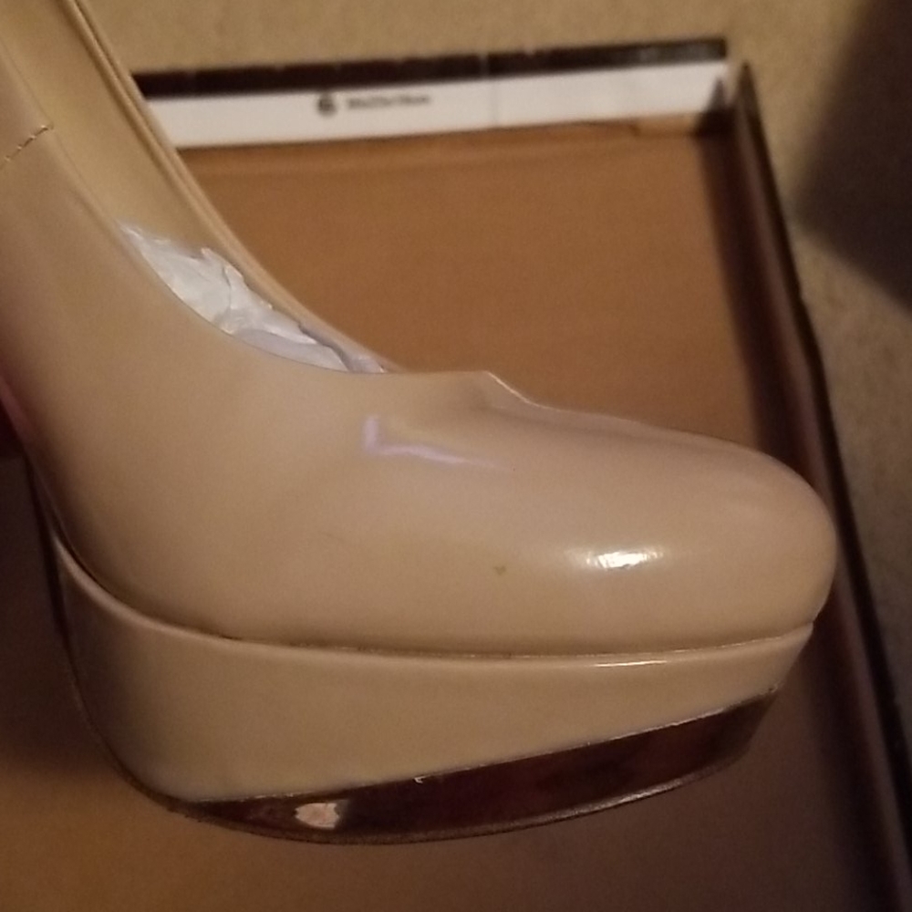 Heels - Picture 5 of 5